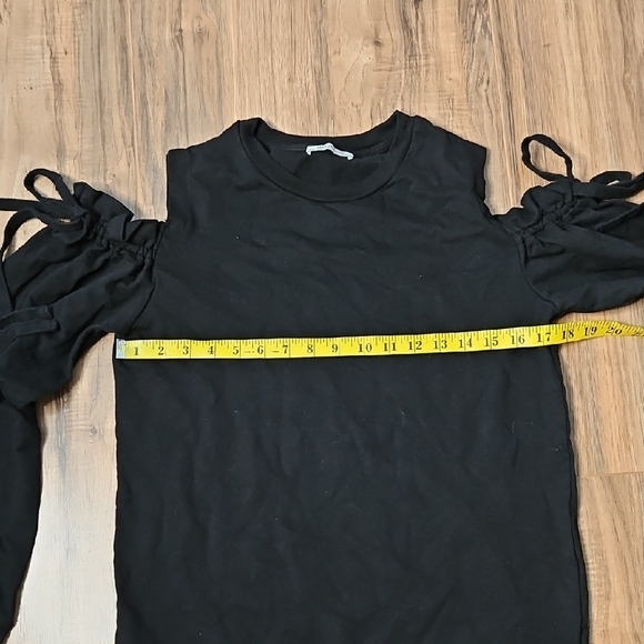 Zara Trafaluc Black Open Shoulder Sweatshirt with Tie Accents - Picture 5 of 10